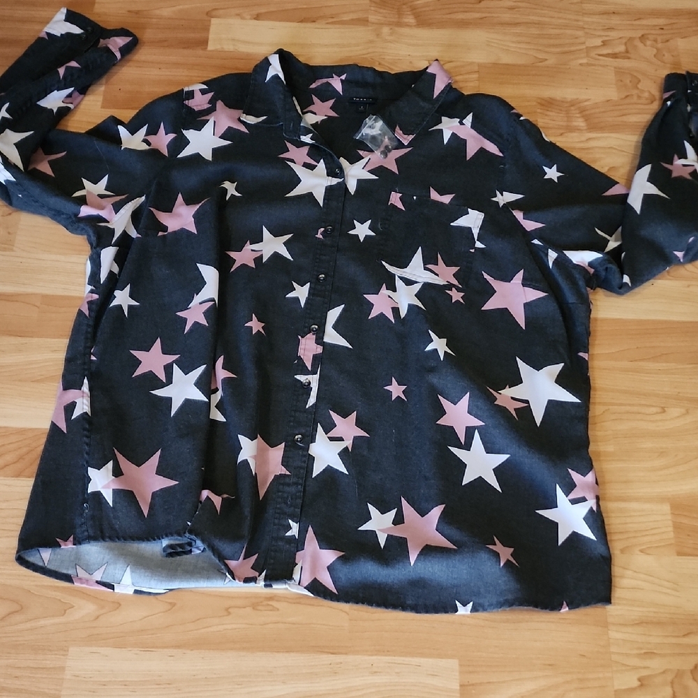 Torrid Button down shirt Size 4